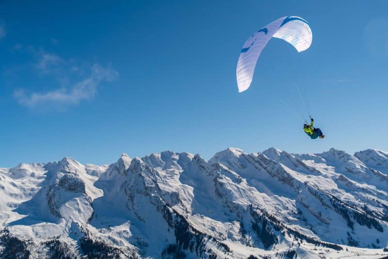 Location parapente au printemps : pourquoi c’est la meilleure saison pour débuter